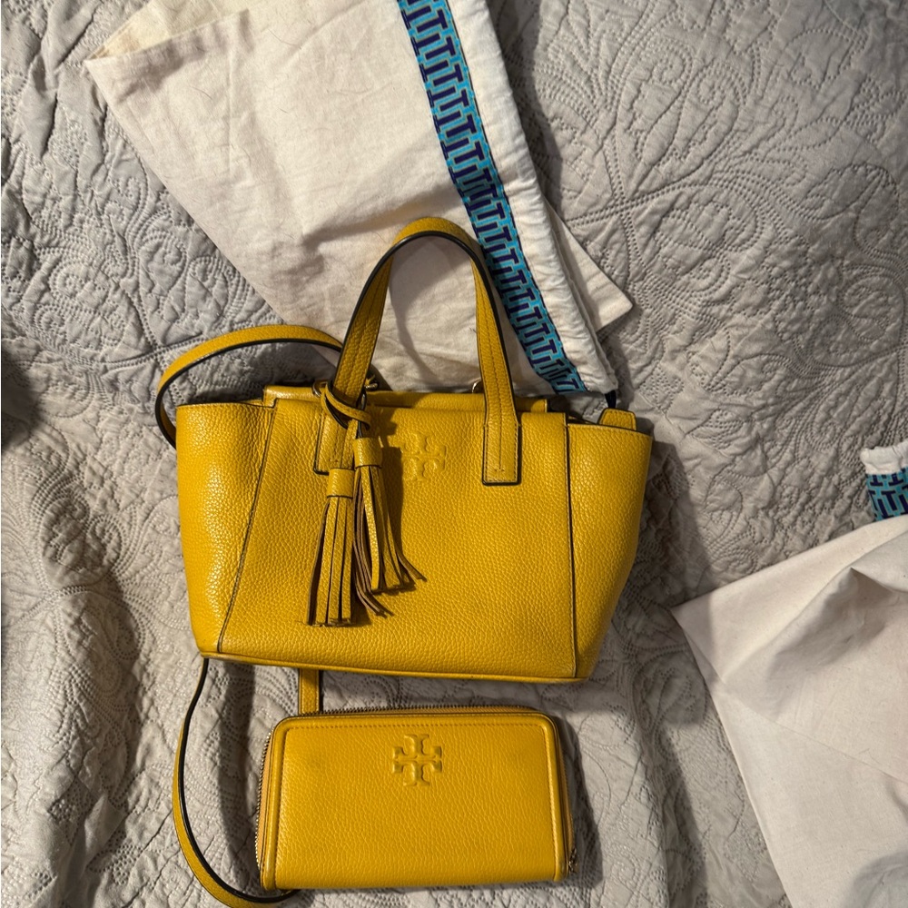 Tory Burch purse and wallet set